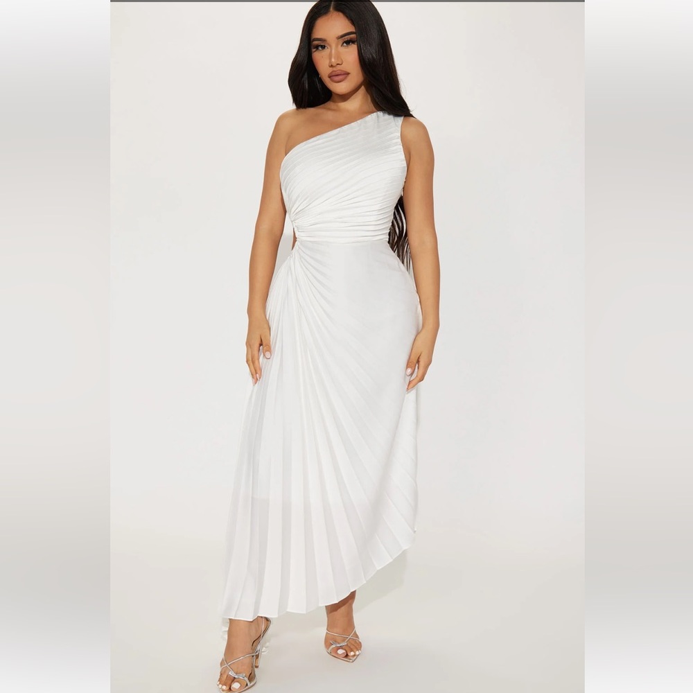 One shoulder pleated dress